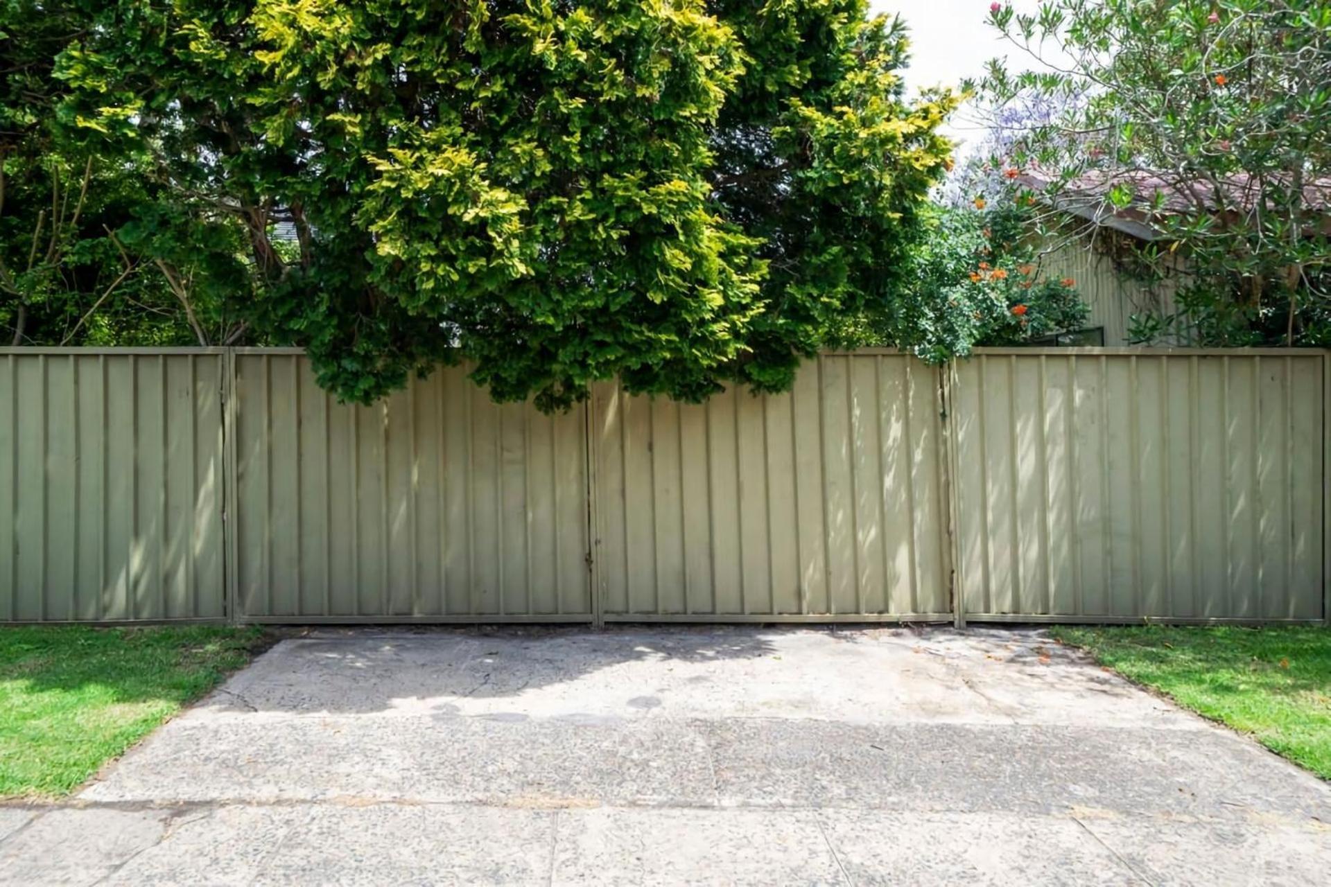 Oak Retreat Bliss By The Beach Warriewood Exterior photo